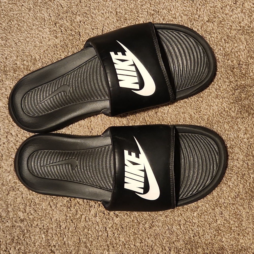 Nike Dark Black Slide Sandals - Picture 2 of 4